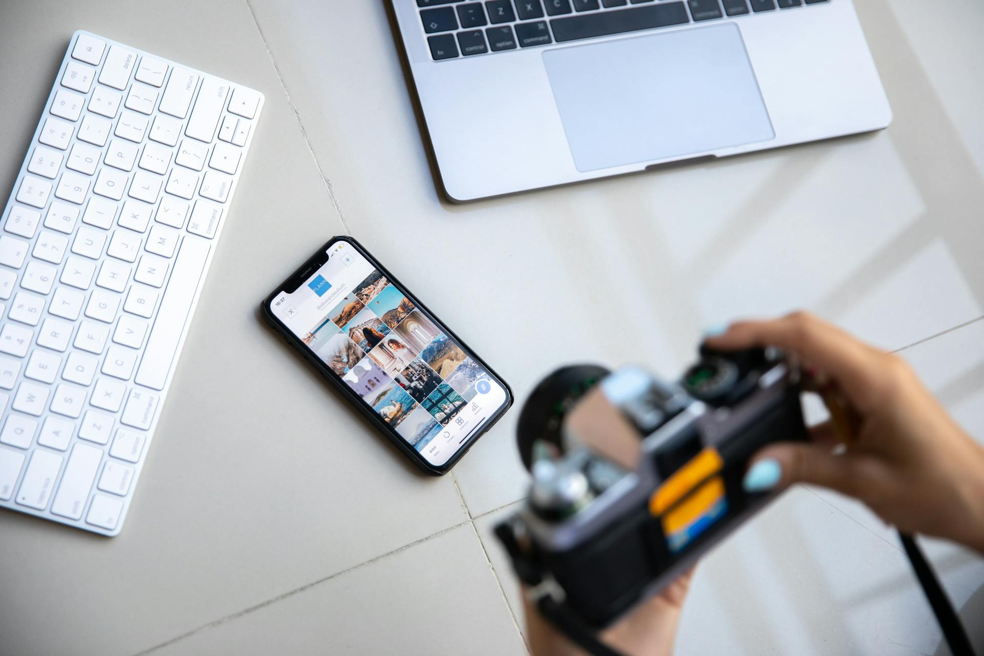 camera phone keyboard
